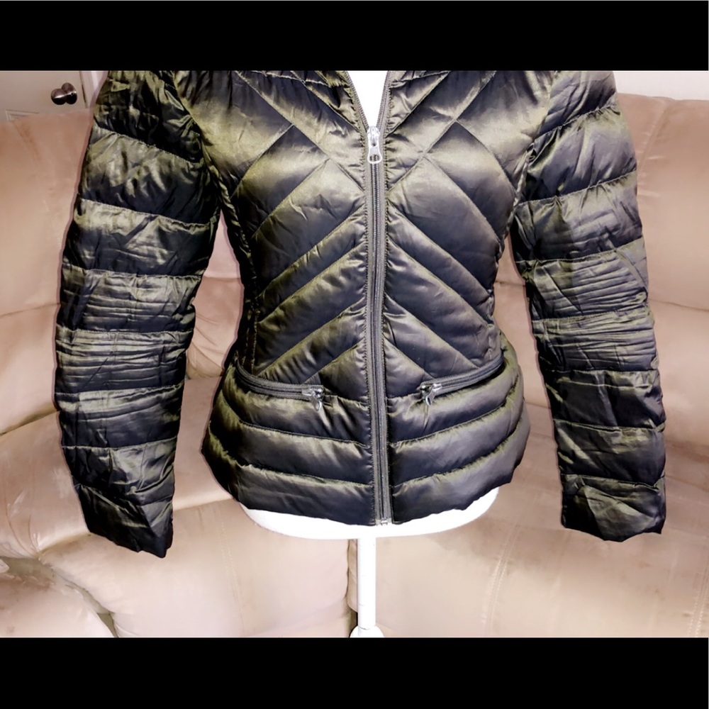 BERNARDO Olive Metallic Puffer Jacket - Picture 2 of 7